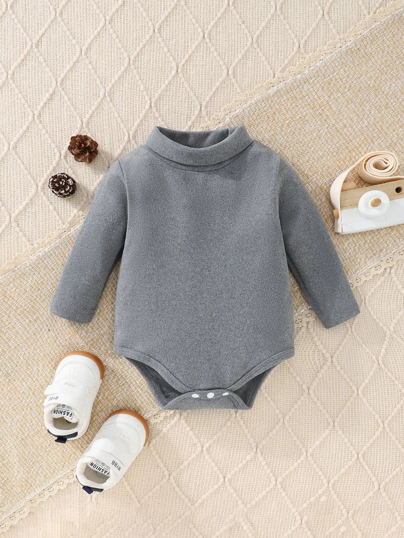 3Pairs/Lot Baby Girl Autumn And Winter Comfortable Warm Simple Solid Color Casual Velvet High Neck Long Sleeve Triangle Clothing