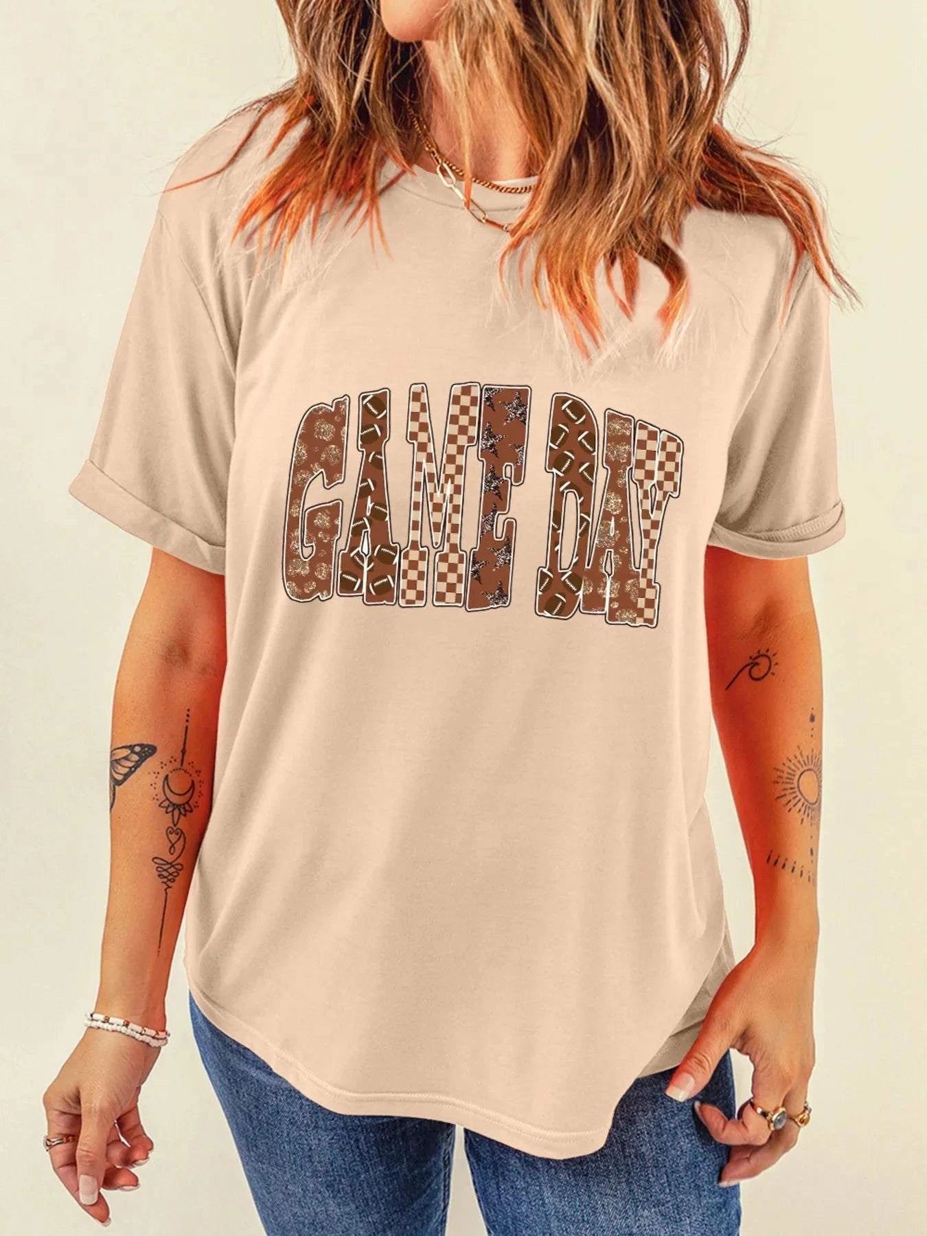 Full Size GAME DAY Checkered Letter Graphic T Shirt Plus SizeFeatures:Basic style
Stretch:Slightly stretchy
Material composition:62% polyester, 32% cotton, 6% elastane
Care instructions:Machine wash cold. Tumble dry low.
ImporMerit SellGame Day CheckeredTrendsi