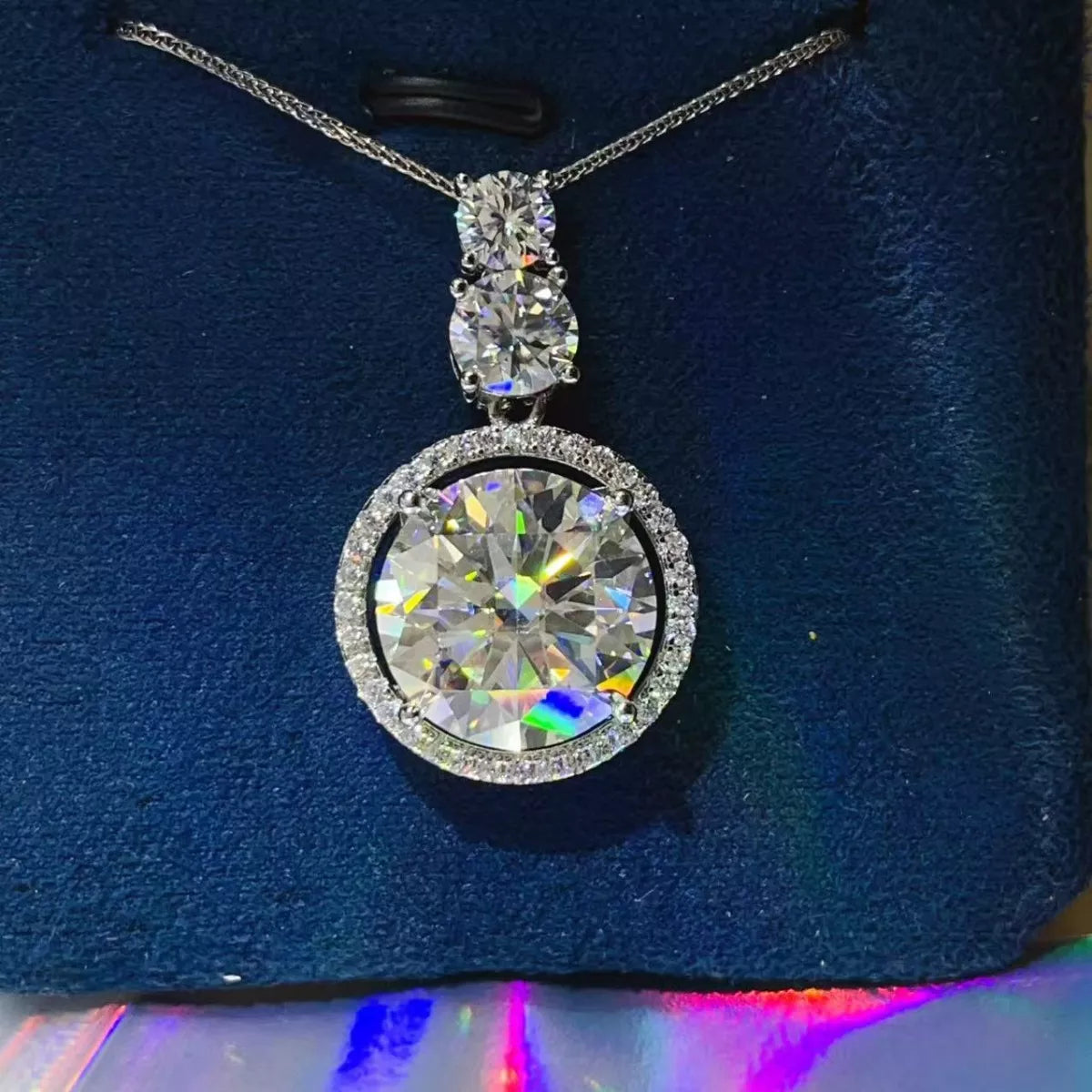 Selected Variant Image