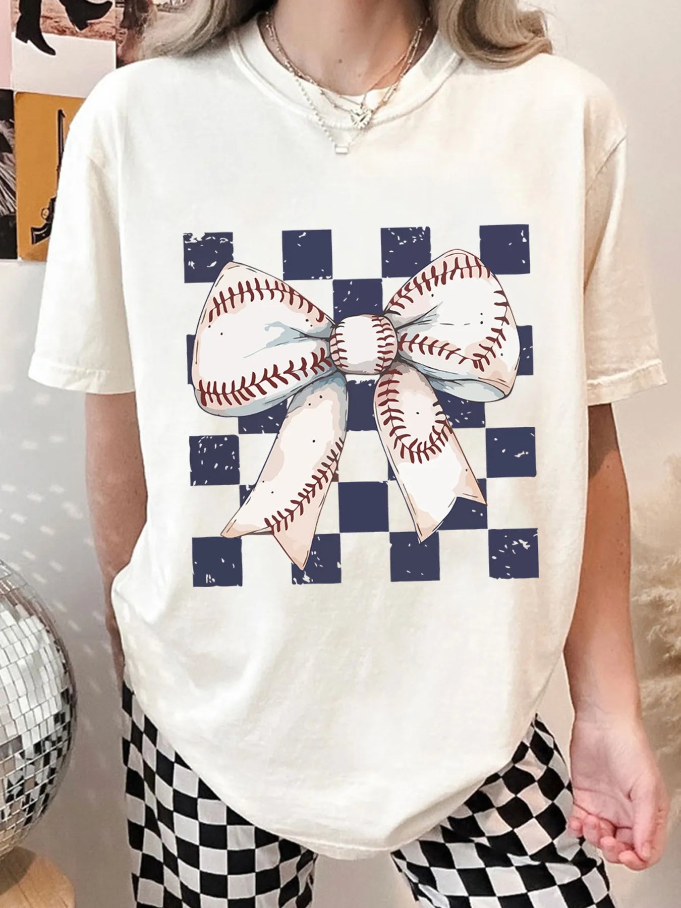 Checkered Bowknot Graphic Crew Neck T Shirt - Merit Sell
