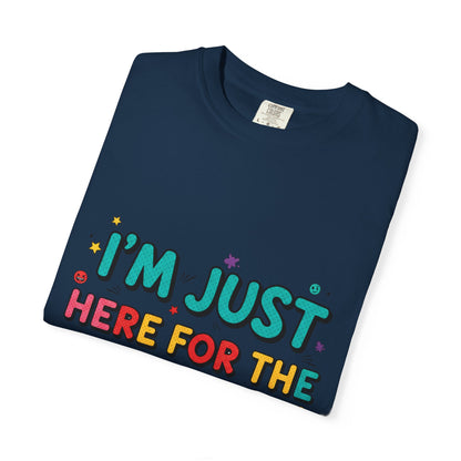 Halloween T-Shirt "I'm Just Here for the Boos!" — Funny Spooky Spirits & Dad Jokes Tee