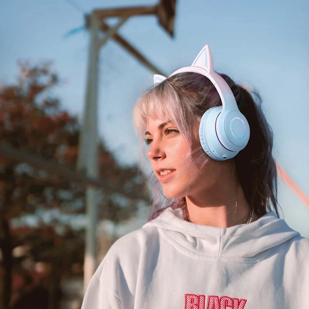 Luminous Led Light Gradient Cute Cat Ears BT029C Headband Wireless Headphone Foldable Gaming Headset Headphones With Microphone - Merit Sell