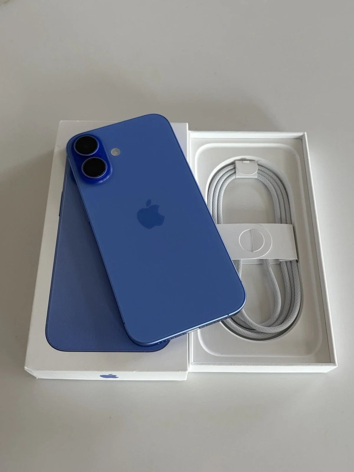 Original iPhone 16 128GB/256GB/512GB ROM 8GB RAM Unlocked 5G Cell Phone iPhone16 Official  Package Looks Like New - Merit Sell