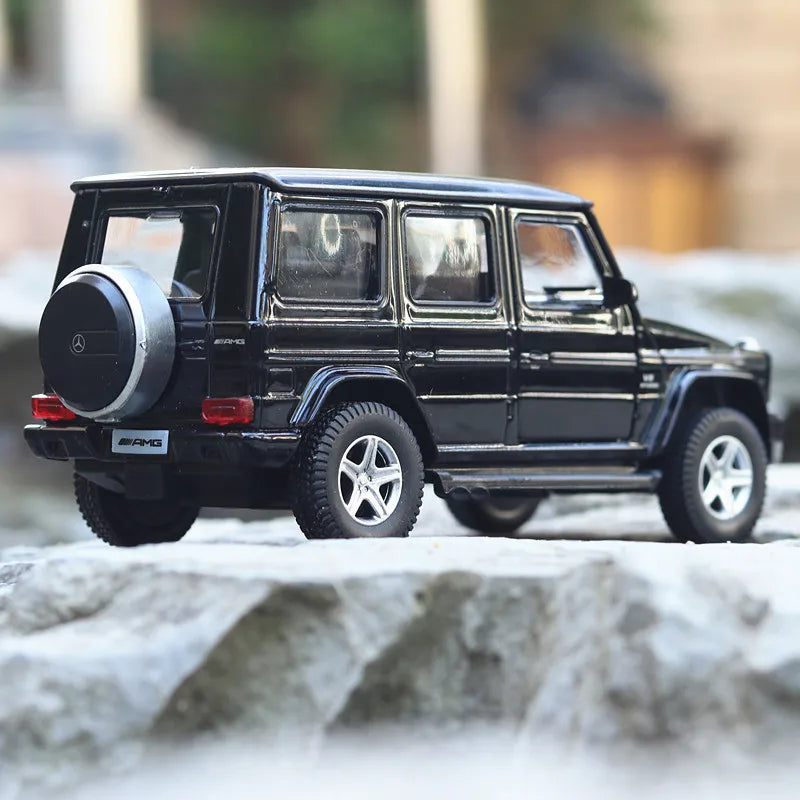 RMZ City 1/36 Mercedes Benz G63 AMG SUV Alloy Car Model Diecast Metal Toy Off-road Vehicle Car Model Simulation Collection Gift - Merit Sell