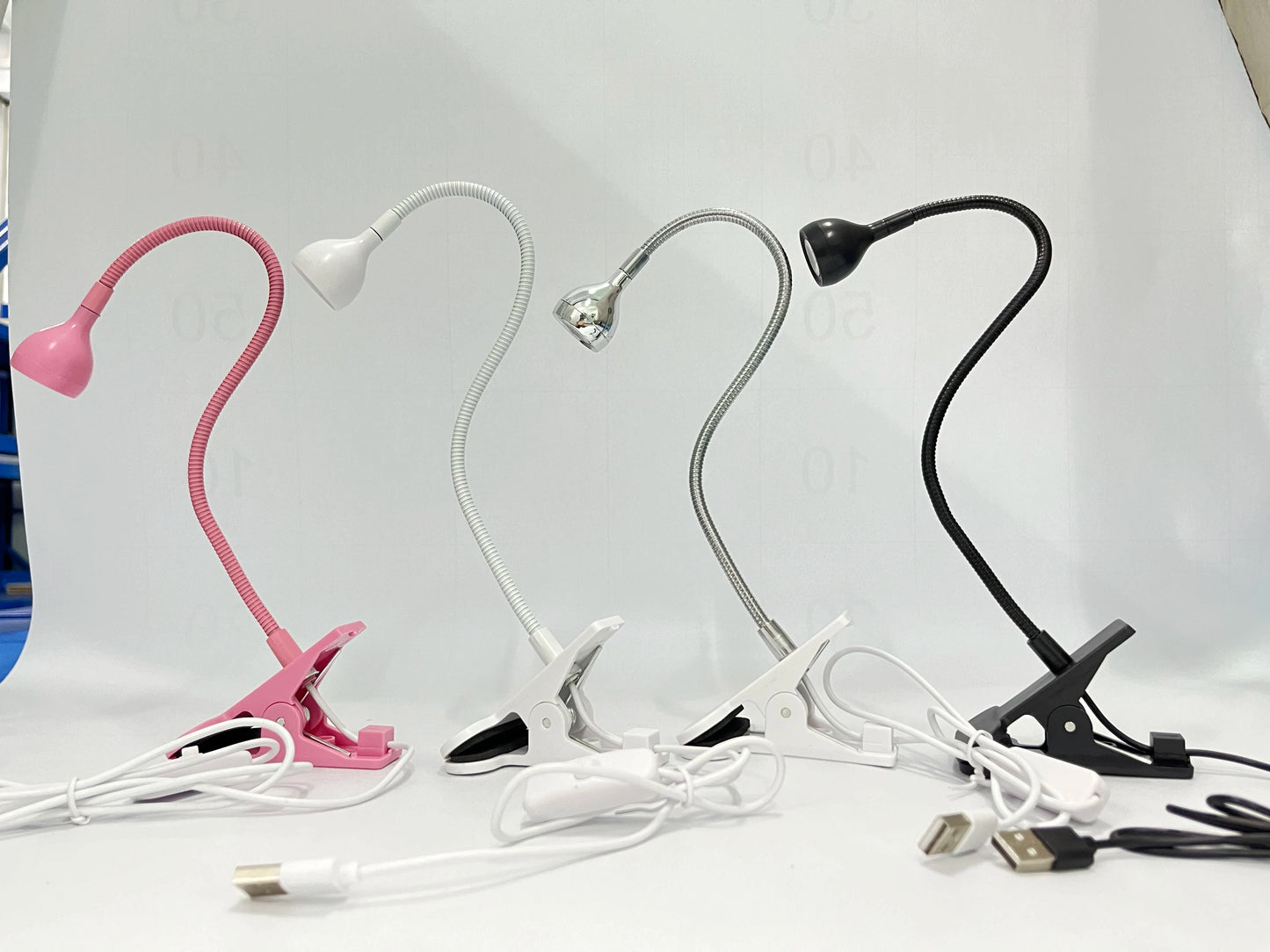 Nail Lamp Drying Device - A nail polish suitable for the quick curing process in nail art and foot care