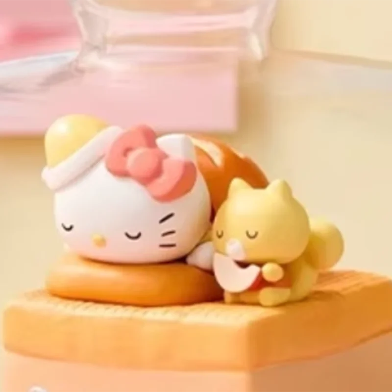 MINISO Sanrio Happy Baking Series Figice Blind Box Genuine Trendy Toy Surprise Gift for Girls