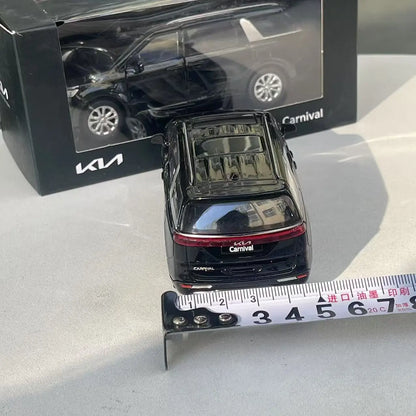 Die-cast 1:38 scale from KIA Carnival alloy car decoration Collection Alloy pull-back car model collection souvenirs