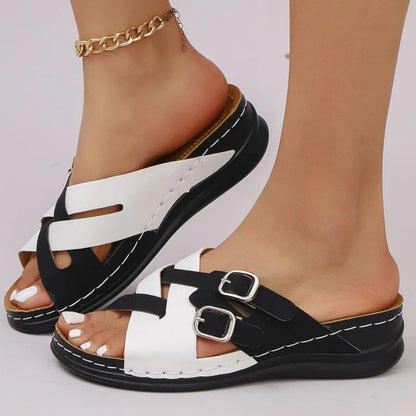 Merit Sell black and white sandals for fashionable female footwear summer 2024 with buckle straps and cushioned sole